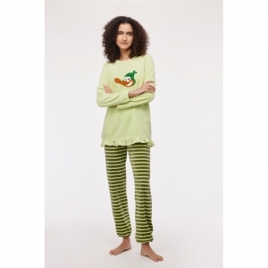 Damespyjama in velours 705 lichtgroen